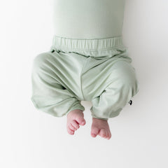 Pant in Basil
