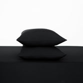 Fitted Sheet with Pillowcases in Midnight
