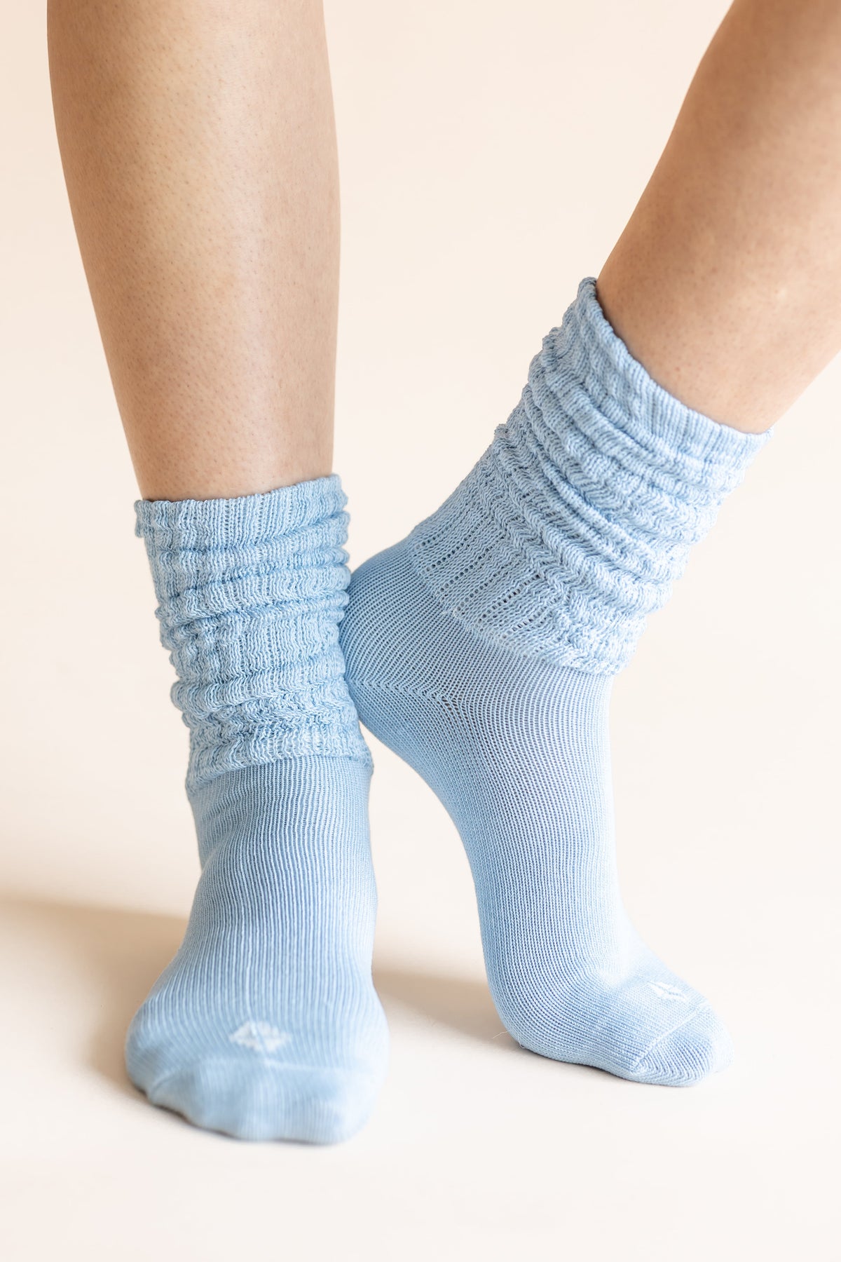 Adult Scrunch Socks in Breeze