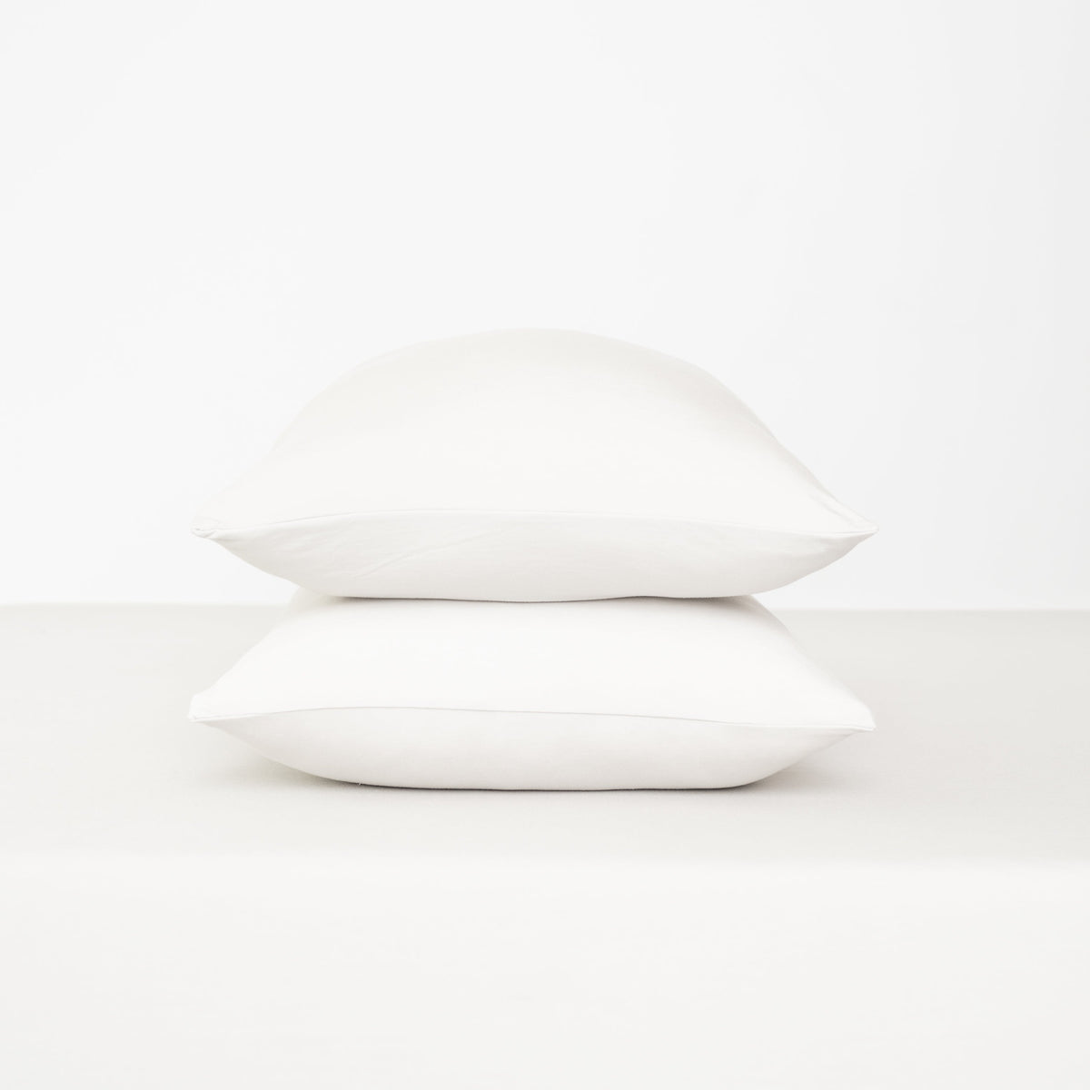 Fitted Sheet with Pillowcases in Cloud