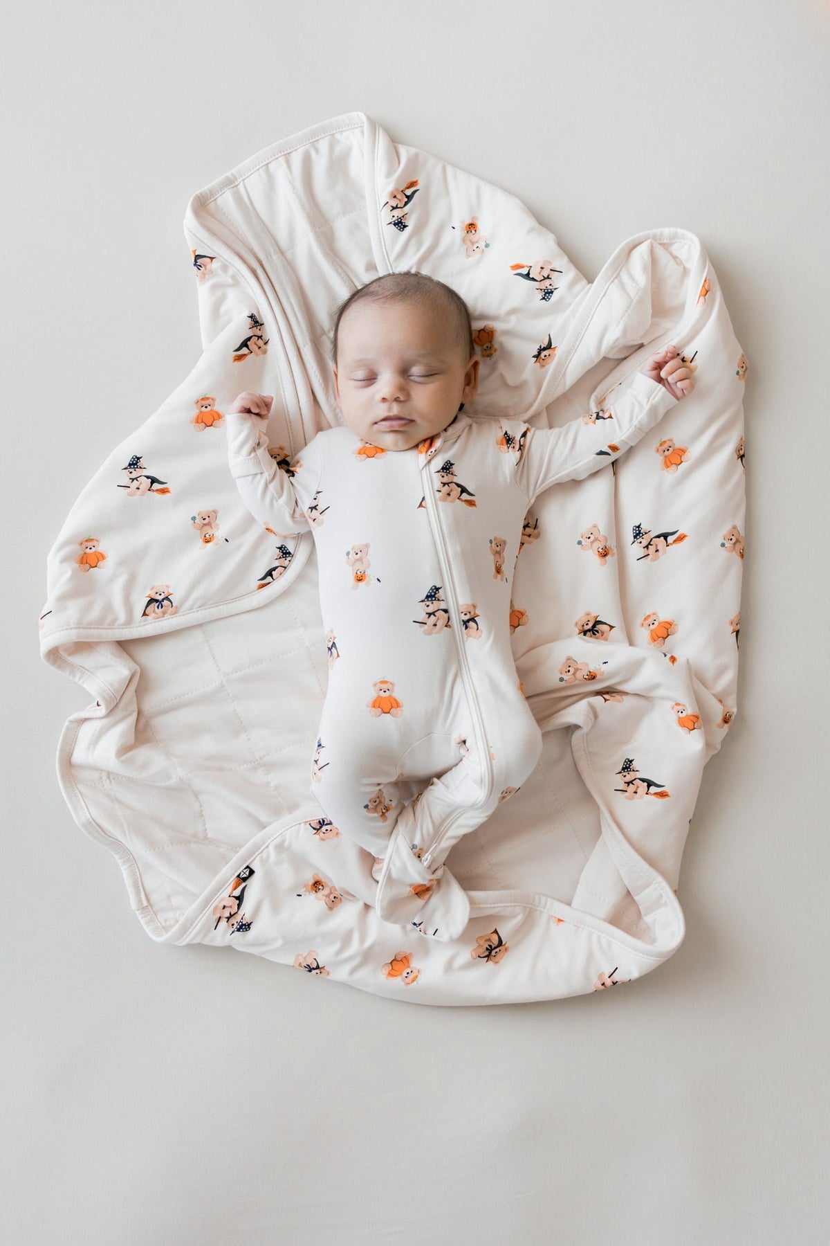 Baby Blanket in Halloween Teddy 1.0