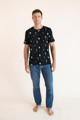 Men's Crew Neck Tee in Halloween Friends