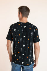 Men's Crew Neck Tee in Halloween Friends