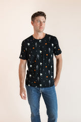 Men's Crew Neck Tee in Halloween Friends