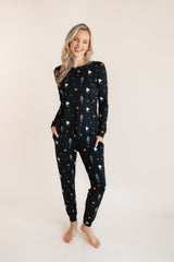 Women's Jogger Pajama Set in Halloween Friends