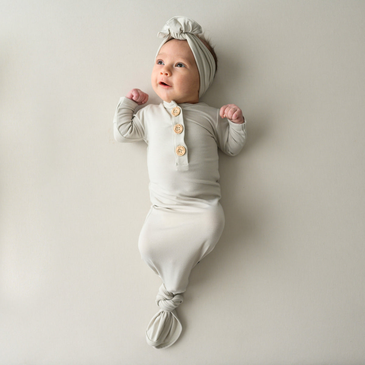 Knotted Day Gown with Bow Set in Oat