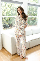 Long-Sleeved Women's Pajama Set in Mickey Mouse & Friends