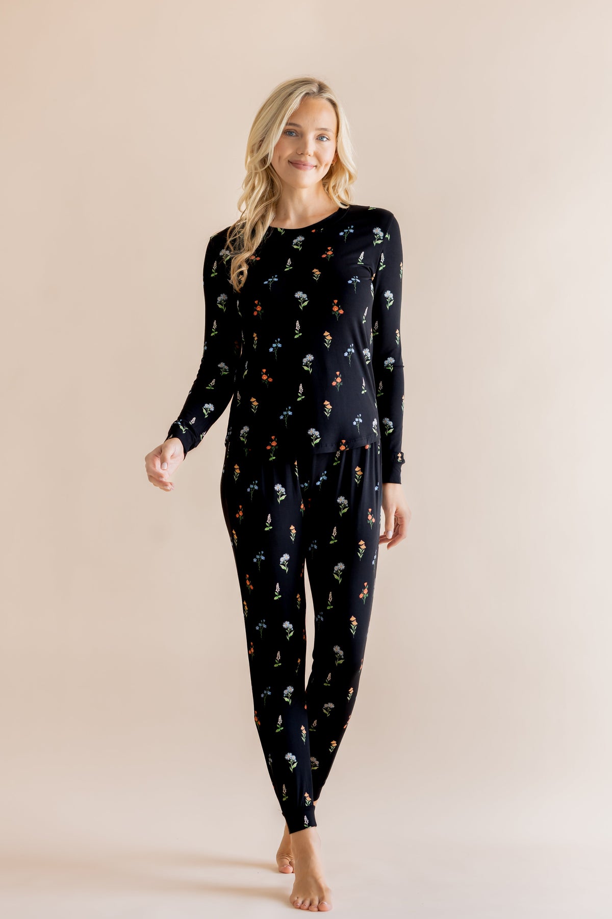 Women's Jogger Pajama Set in Midnight Wildflower