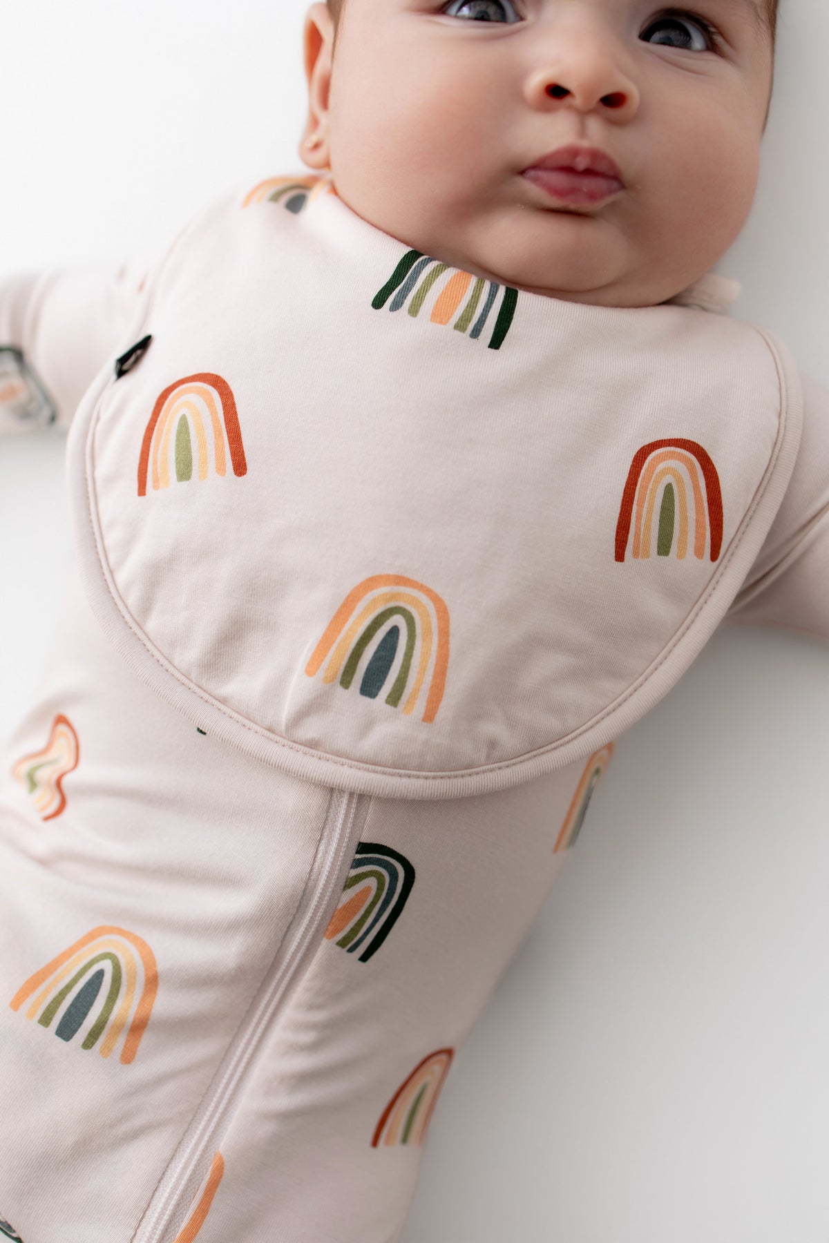 Cushy Bib in Retro Rainbow