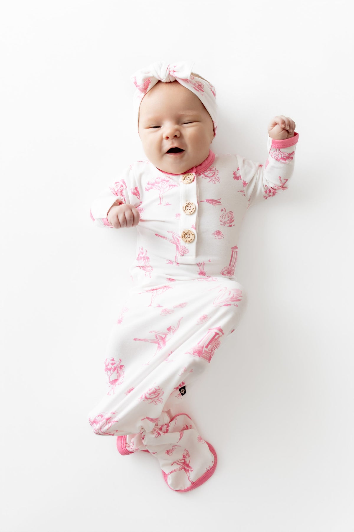 Knotted Day Gown with Bow Set in Toile Ballet