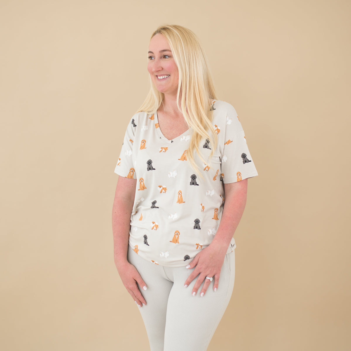 Women's Oversized V-Neck Tee in Fluffy Dog